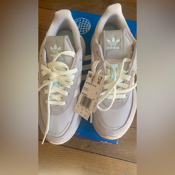 ๐โผ๏ธ ADIDAS BRAND NEW โผ๏ธ๐ - Picture 2 of 6